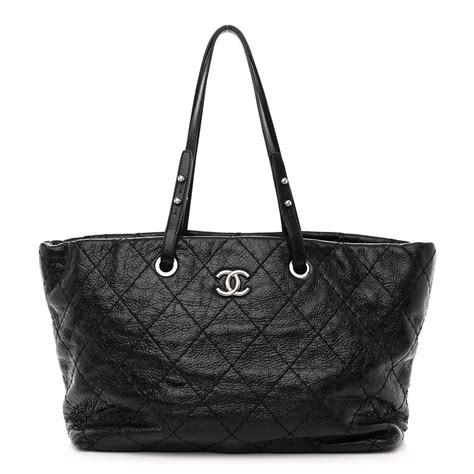 CHANEL Glazed Calfskin Large On The Road Tote Black.